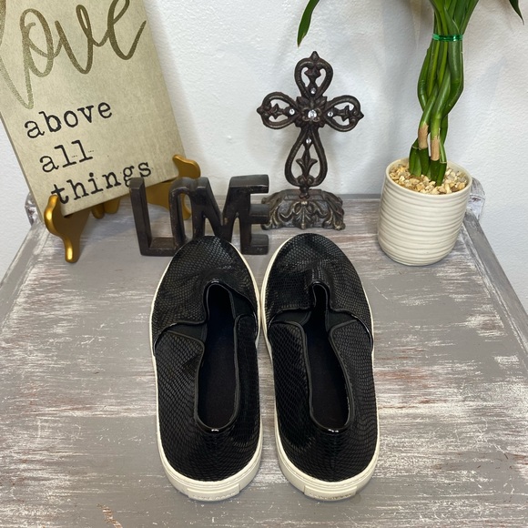Cole Haan Jennica Black slip on sneakers 8.5B - Picture 5 of 12